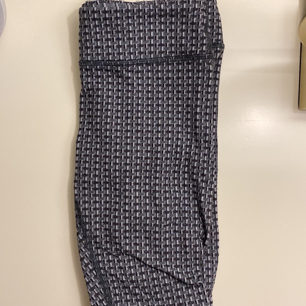 Ivivva Girls (Lululemon) size 10 Gray Tweed Stretch patterned leggings